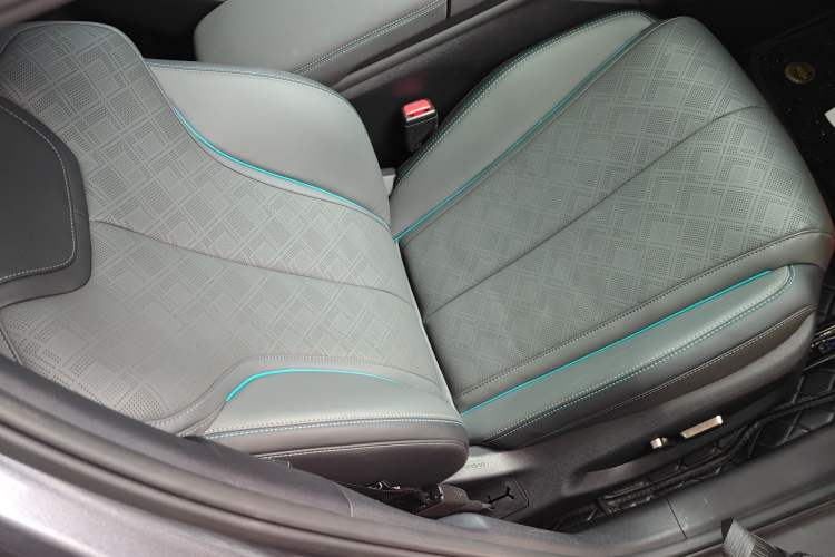 Used BYD Qin L 2024 DM-i 120KM Excellence Model Right Front Seat
