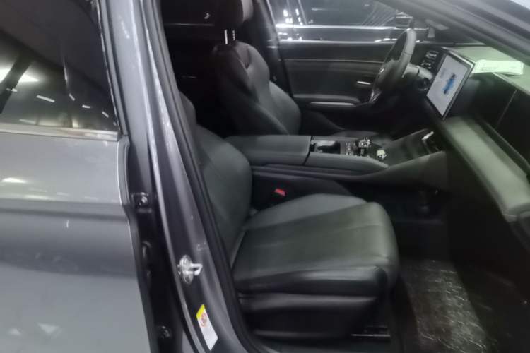 Used BYD Qin L 2024 DM-i 120KM Leading Model Right Front Seat