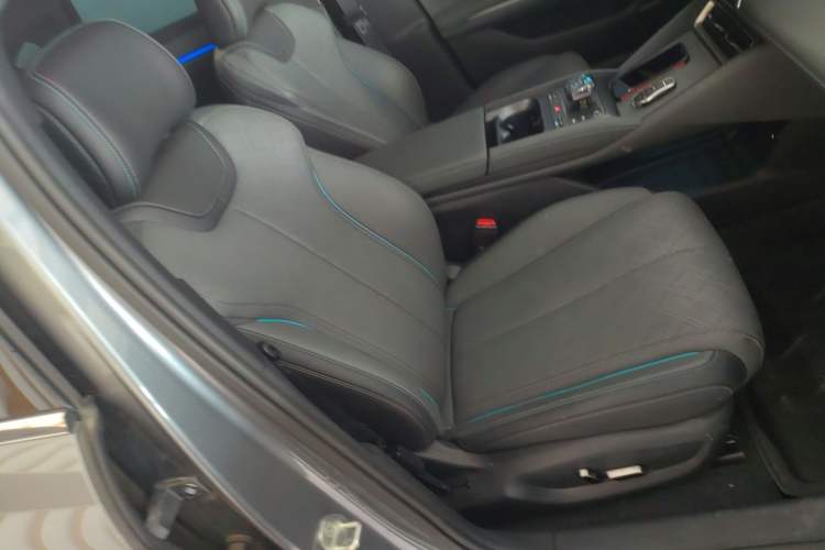 Used BYD Qin L 2024 DM-i 120KM Excellence Model Right Front Seat