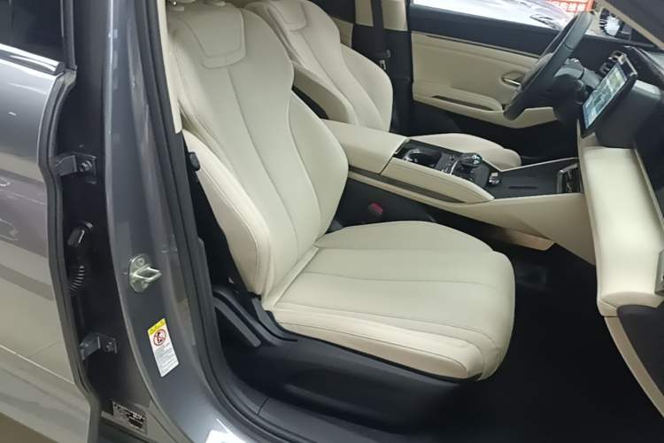 Used BYD Qin L 2024 DM-i 80KM Leading Model Right Front Seat