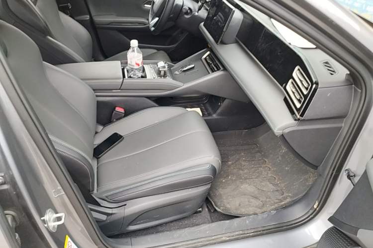 Used BYD Qin L 2024 DM-i 80KM Leading Model Right Front Seat