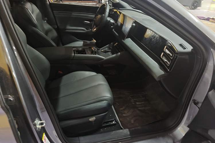 Used BYD Qin L 2024 DM-i 80KM Beyond Model Right Front Seat