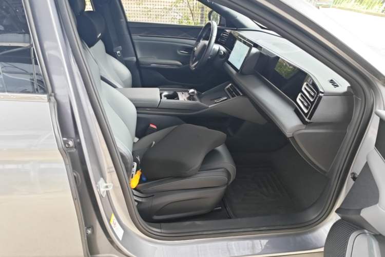 Used BYD Qin L 2024 DM-i 80KM Leading Model Right Front Seat