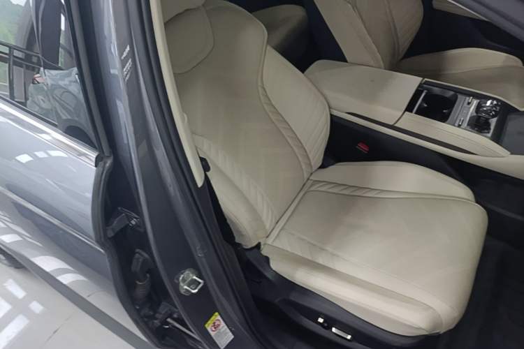 Used BYD Qin L 2024 DM-i 120KM Excellence Model Right Front Seat