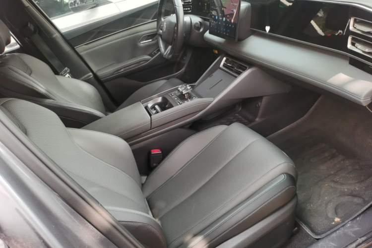 Used BYD Qin L 2024 DM-i 80KM Leading Model Right Front Seat