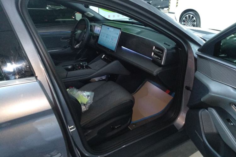 Used BYD Qin L 2024 DM-i 120KM Excellence Model Right Front Seat