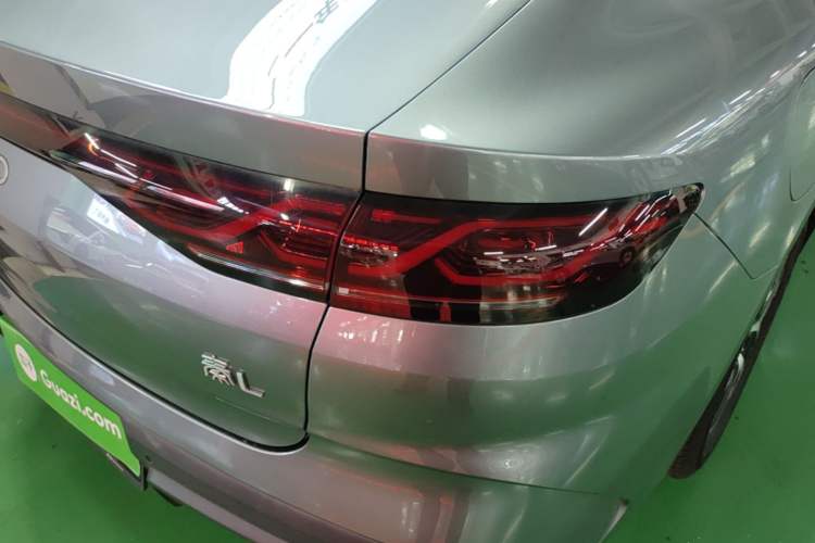 Used BYD Qin L 2024 DM-i 80KM Beyond Model Right Rear Taillight