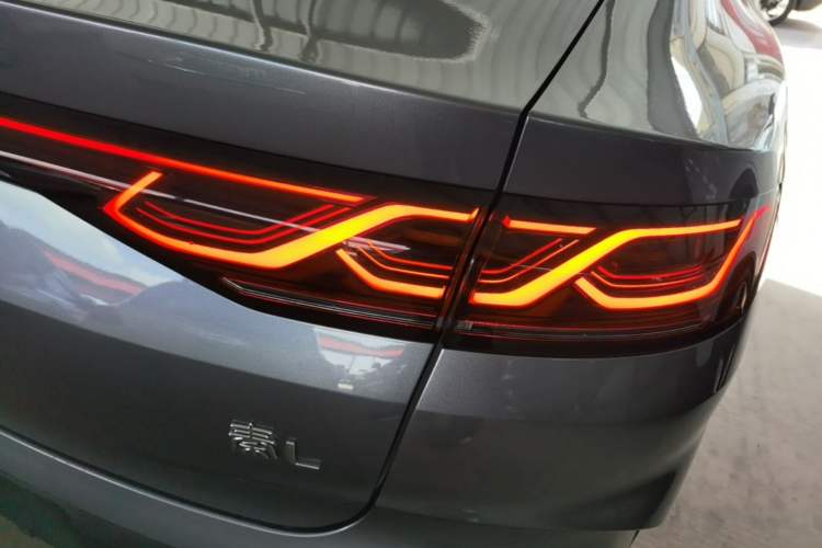 Used BYD Qin L 2024 DM-i 80KM Beyond Model Right Rear Taillight