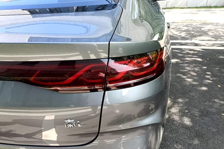 Used BYD Qin L 2024 DM-i 120KM Beyond Model Right Rear Taillight