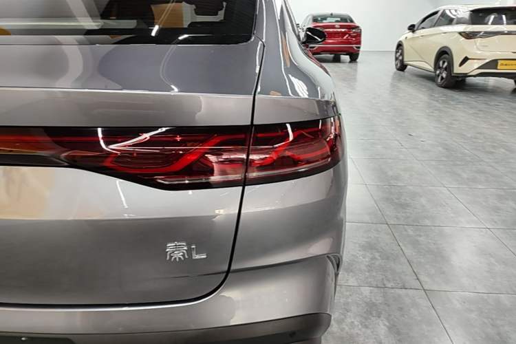 Used BYD Qin L 2024 DM-i 120KM Beyond Model Right Rear Taillight