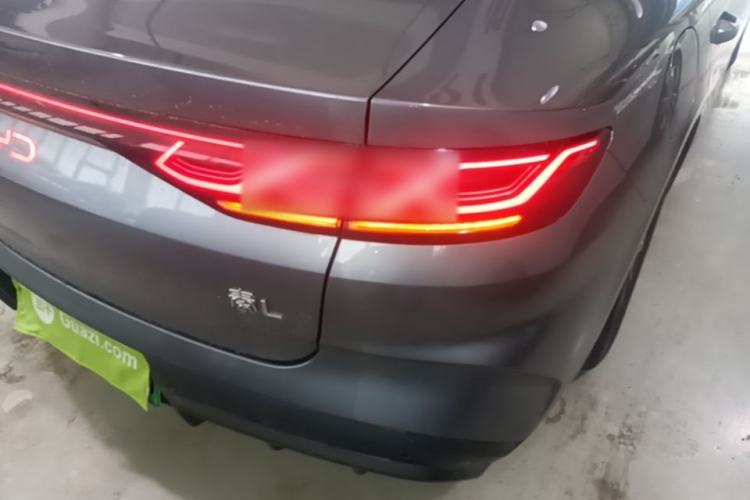 Used BYD Qin L 2024 DM-i 80KM Leading Model Right Rear Taillight