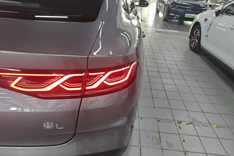 Used BYD Qin L 2024 DM-i 80KM Beyond Model Right Rear Taillight