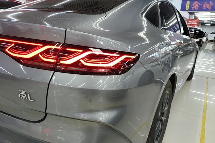 Used BYD Qin L 2024 DM-i 80KM Beyond Model Right Rear Taillight