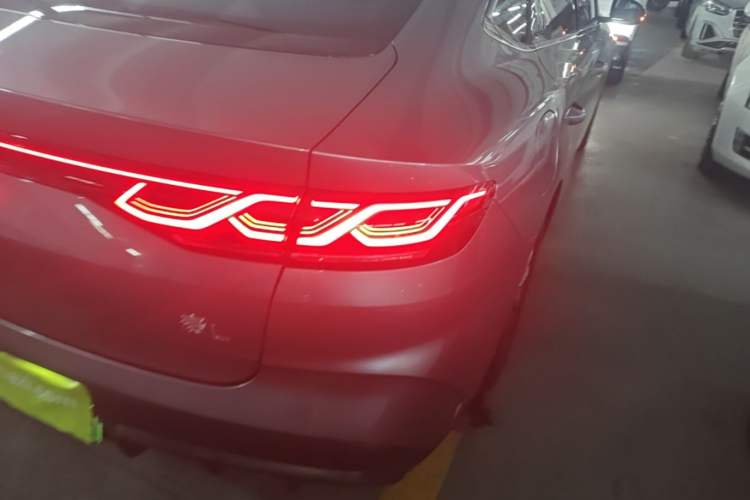 Used BYD Qin L 2024 DM-i 80KM Leading Model Right Rear Taillight