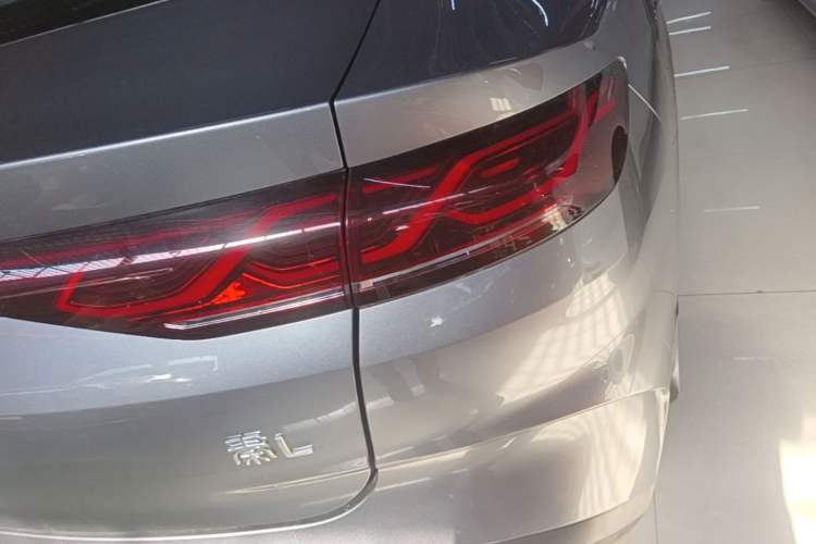 Used BYD Qin L 2024 DM-i 80KM Beyond Model Right Rear Taillight