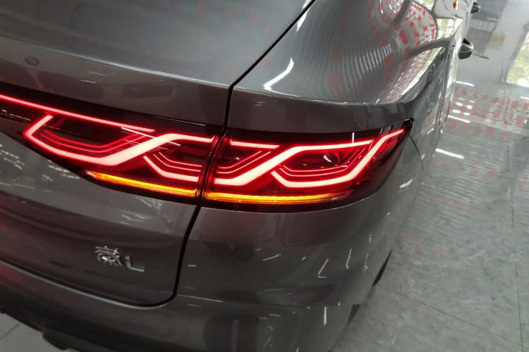 Used BYD Qin L 2024 DM-i 120KM Leading Model Right Rear Taillight
