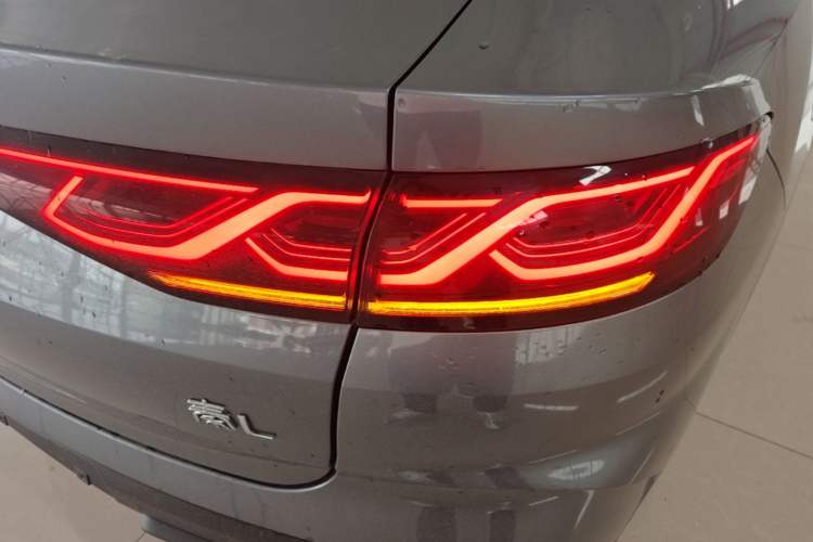 Used BYD Qin L 2024 DM-i 120KM Beyond Model Right Rear Taillight