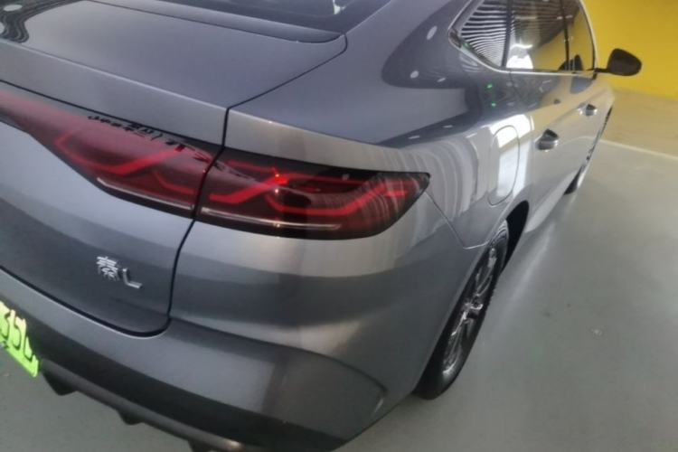 Used BYD Qin L 2024 DM-i 80KM Leading Model Right Rear Taillight