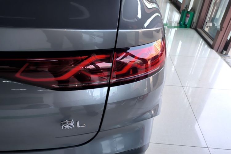 Used BYD Qin L 2024 DM-i 80KM Beyond Model Right Rear Taillight