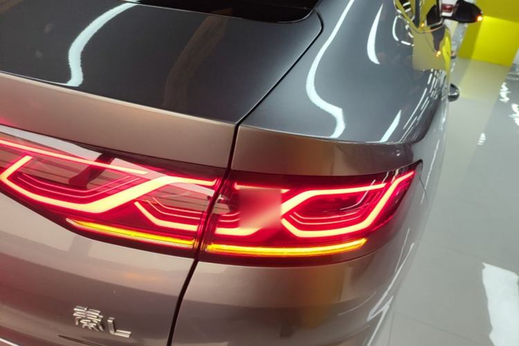 Used BYD Qin L 2024 DM-i 80KM Leading Model Right Rear Taillight