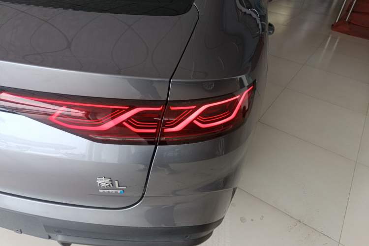 Used BYD Qin L 2024 DM-i 120KM Beyond Model Right Rear Taillight