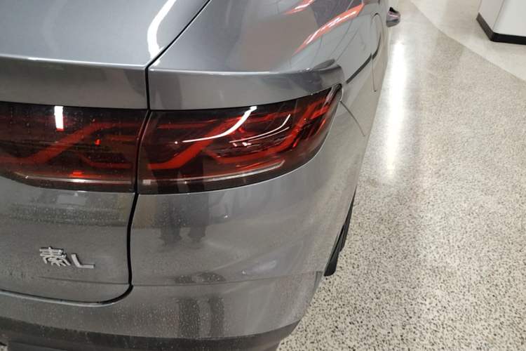 Used BYD Qin L 2024 DM-i 80KM Beyond Model Right Rear Taillight