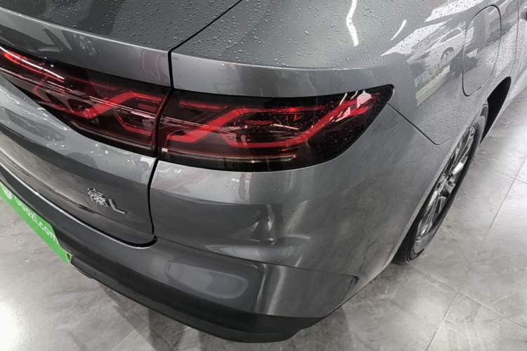 Used BYD Qin L 2024 DM-i 80KM Leading Model Right Rear Taillight