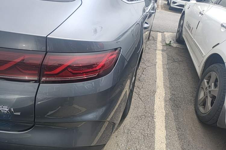 Used BYD Qin L 2024 DM-i 80KM Leading Model Right Rear Taillight