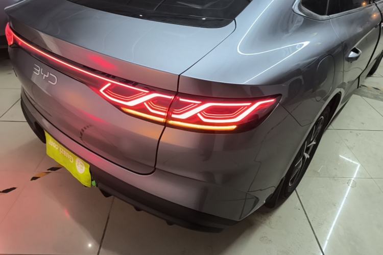 Used BYD Qin L 2024 DM-i 120KM Leading Model Right Rear Taillight