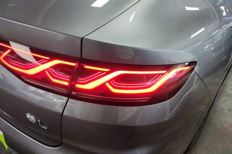 Used BYD Qin L 2024 DM-i 80KM Leading Model Right Rear Taillight