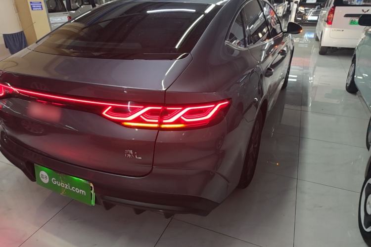 Used BYD Qin L 2024 DM-i 80KM Leading Model Right Rear Taillight