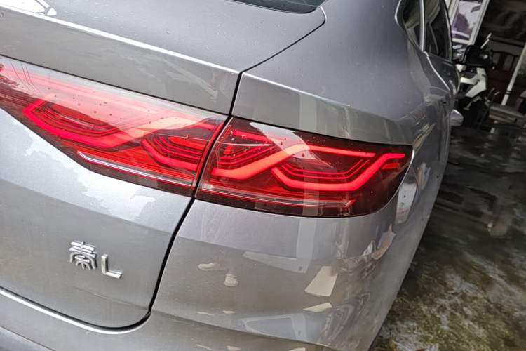 Used BYD Qin L 2024 DM-i 120KM Leading Model Right Rear Taillight