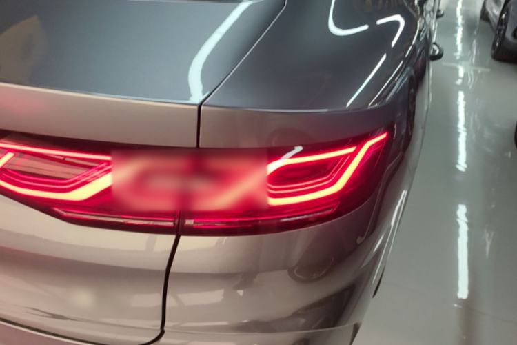 Used BYD Qin L 2024 DM-i 120KM Excellence Model Right Rear Taillight