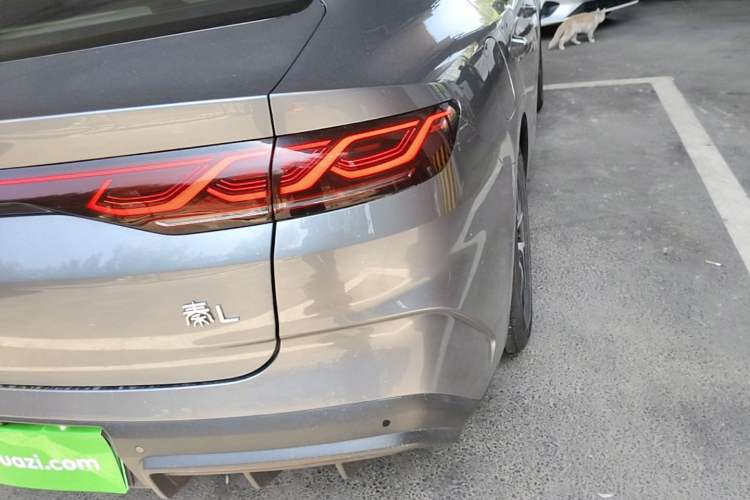 Used BYD Qin L 2024 DM-i 120KM Beyond Model Right Rear Taillight