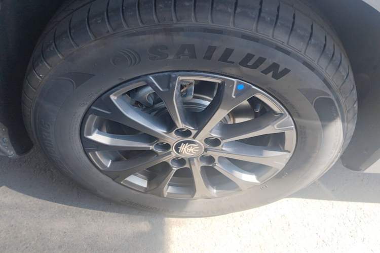 Used BYD Qin L 2024 DM-i 80KM Leading Model Right Rear Wheel Hub