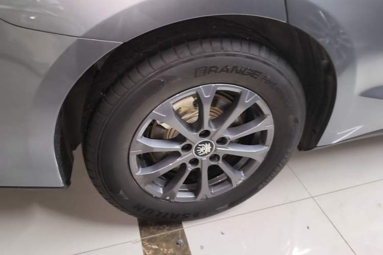 Used BYD Qin L 2024 DM-i 80KM Leading Model Right Rear Wheel Hub