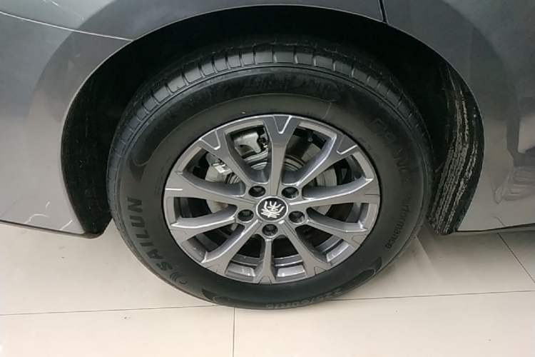 Used BYD Qin L 2024 DM-i 80KM Leading Model Right Rear Wheel Hub
