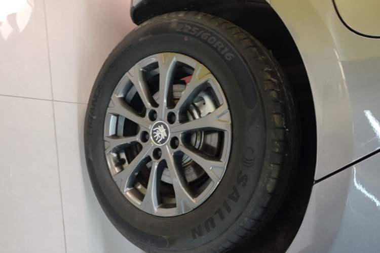 Used BYD Qin L 2024 DM-i 80KM Leading Model Right Rear Wheel Hub