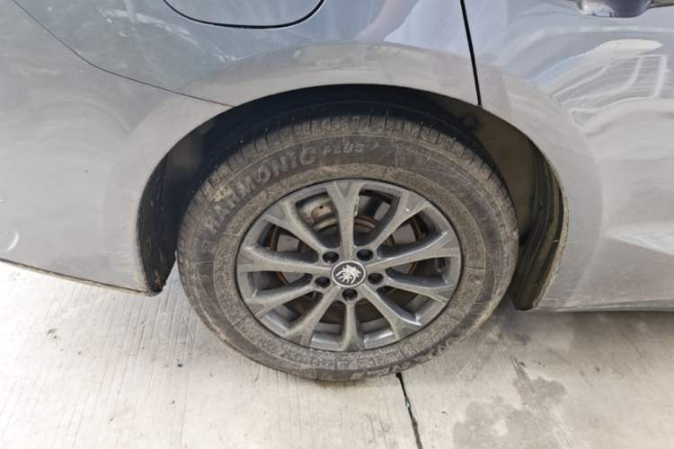 Used BYD Qin L 2024 DM-i 80KM Leading Model Right Rear Wheel Hub