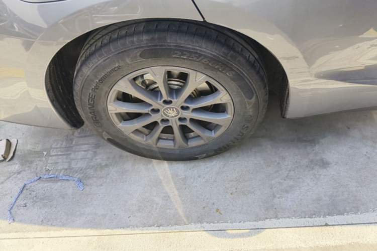 Used BYD Qin L 2024 DM-i 80KM Leading Model Right Rear Wheel Hub