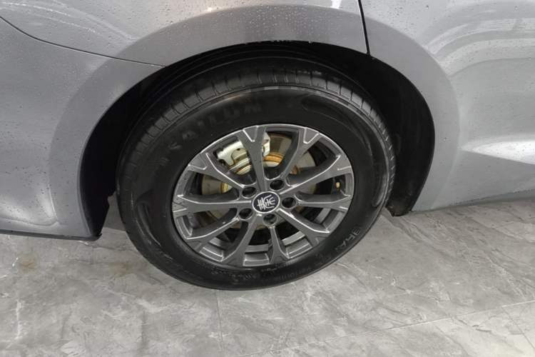 Used BYD Qin L 2024 DM-i 80KM Leading Model Right Rear Wheel Hub