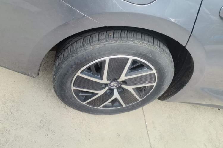 Used BYD Qin L 2024 DM-i 120KM Leading Model Right Rear Wheel Hub