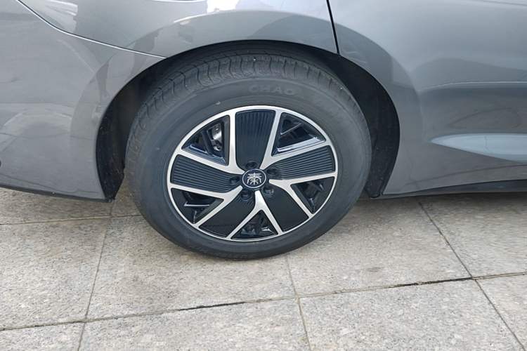 Used BYD Qin L 2024 DM-i 80KM Beyond Model Right Rear Wheel Hub