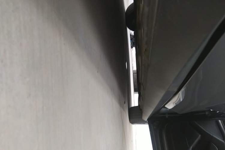 Used BYD Qin L 2024 DM-i 80KM Leading Model Right Side Sill