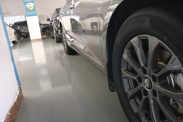 Used BYD Qin L 2024 DM-i 80KM Leading Model Right Side Sill