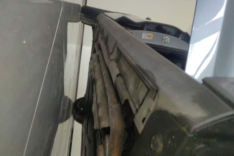 Used BYD Qin L 2024 DM-i 120KM Excellence Model Right Side Sill