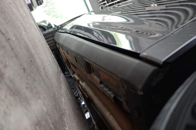 Used BYD Qin L 2024 DM-i 120KM Excellence Model Right Side Sill
