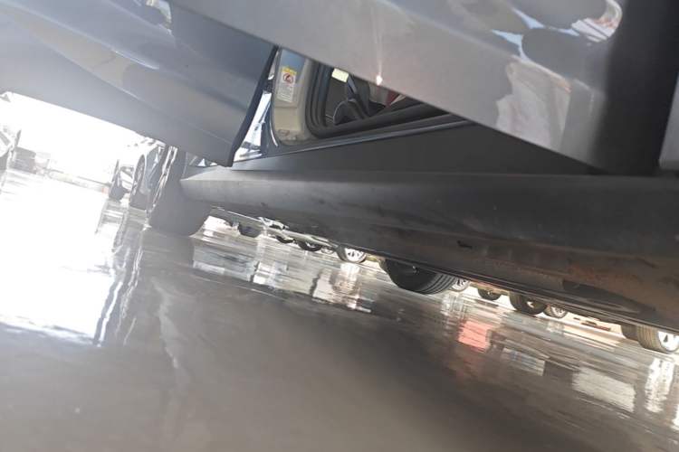 Used BYD Qin L 2024 DM-i 80KM Beyond Model Right Side Sill
