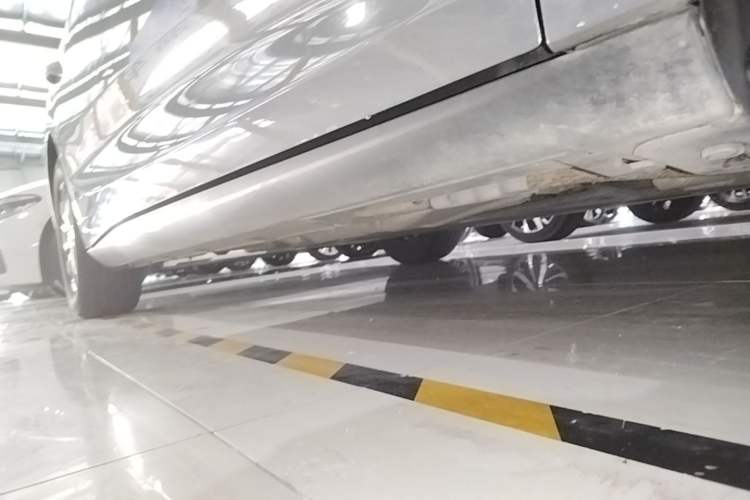 Used BYD Qin L 2024 DM-i 80KM Leading Model Right Side Sill