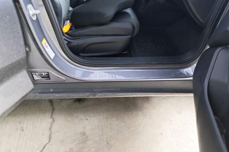 Used BYD Qin L 2024 DM-i 80KM Leading Model Right Side Sill